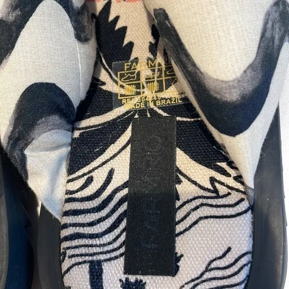 Farm Rio Stripes Puffy Flip Flop Sandals—Comfy &amp; Beautiful!  New Without Box—7