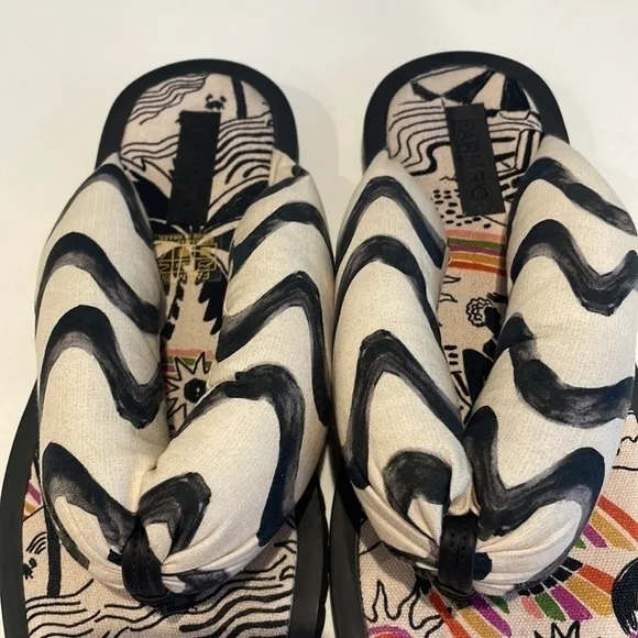 Farm Rio Stripes Puffy Flip Flop Sandals—Comfy &amp; Beautiful!  New Without Box—7