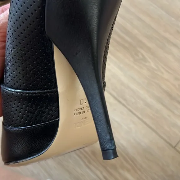 Fendi Rockoko ankle boots size 40