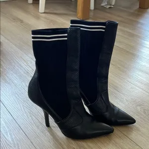 Fendi Rockoko ankle boots size 40