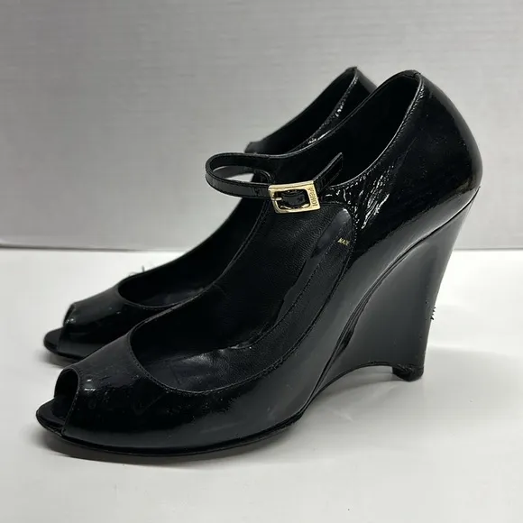 Fendi Wedges High Heel Shoes Shiny Patent Leather Peep Toe Black Size 38 US 8