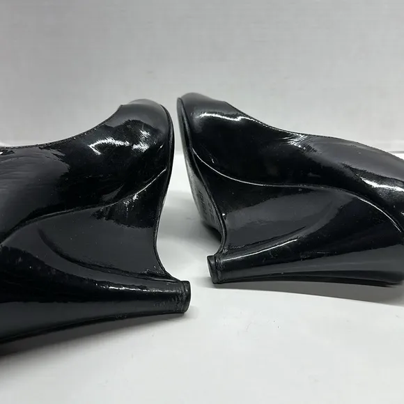 Fendi Wedges High Heel Shoes Shiny Patent Leather Peep Toe Black Size 38 US 8