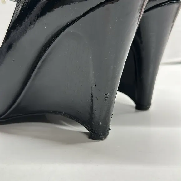 Fendi Wedges High Heel Shoes Shiny Patent Leather Peep Toe Black Size 38 US 8
