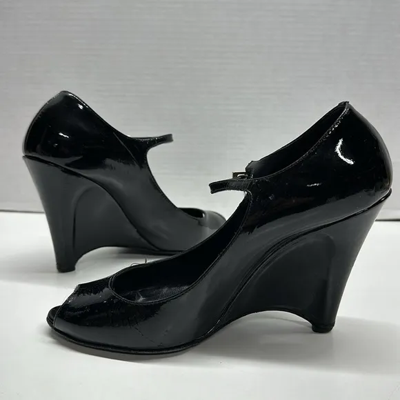 Fendi Wedges High Heel Shoes Shiny Patent Leather Peep Toe Black Size 38 US 8