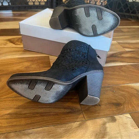 Fergalicious Wanderer Ankle Boots w/ Box