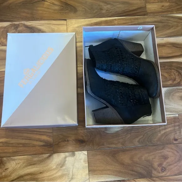 Fergalicious Wanderer Ankle Boots w/ Box