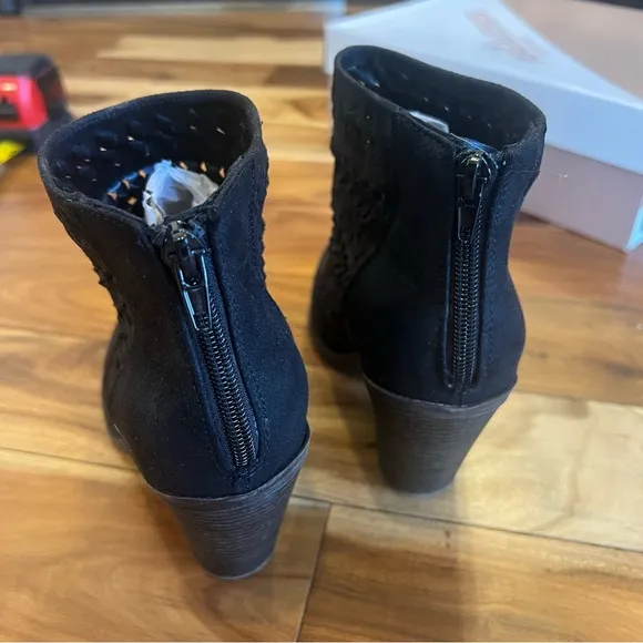 Fergalicious Wanderer Ankle Boots w/ Box