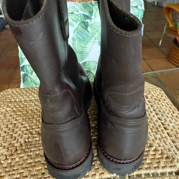 Filson Dark Chocolate Roper Boots