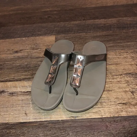 Fitflop Brown Gold Jeweled Ergonomic Wedge Thong Flip Flop Sandals size 10 EUC
