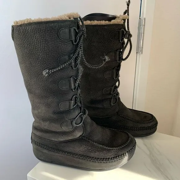 FITFLOP genuine shearing fully lined moon boots lace up boots black sz 8 womens