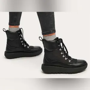 FitFlop Women's Ankle Boots