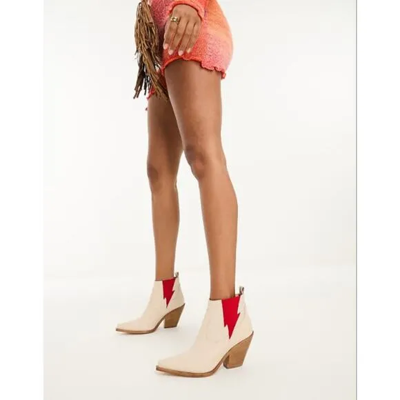 FP Collection Flash Chelsea Western Boot in Bone - 38.5