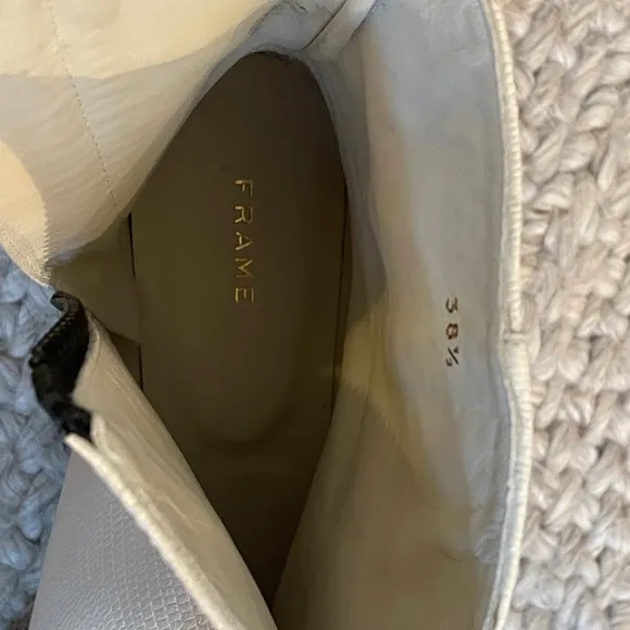 Frame le Maddox ankle boots,new.