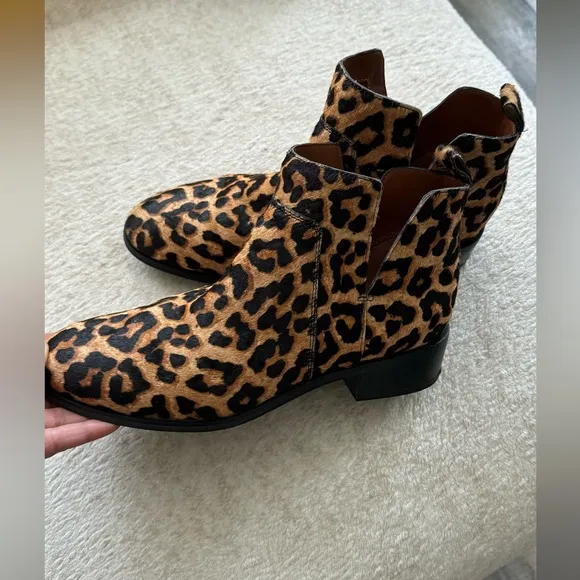 FRANCO SARTO BERNIE 2 CAMEL HAIR WOMENS SIZE 9 ANKLE BOOTS LEOPARD