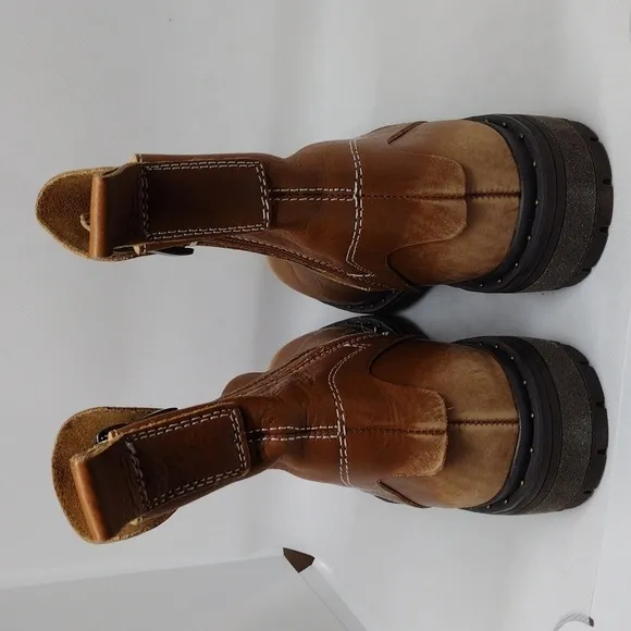 Franco Sarto Leather Cognac Santana Booties Size 7.5