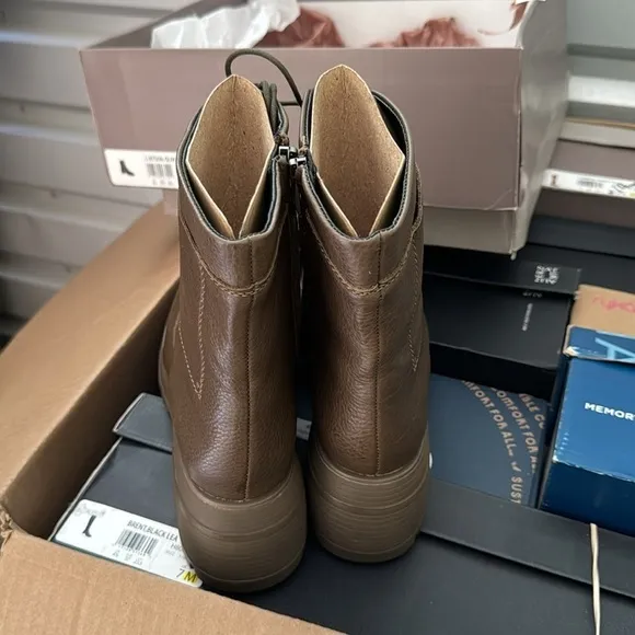 Franco Sarto Womens Jetson Leather Lugged Sole Ankle Boots