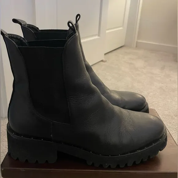 Freda Salvador Brooke Boots - size 8.5