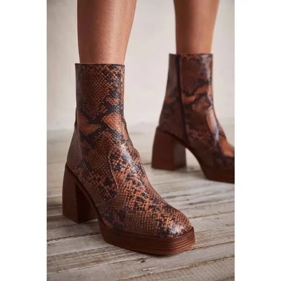 Free People Beau Western Ankle Boots Black Size 38