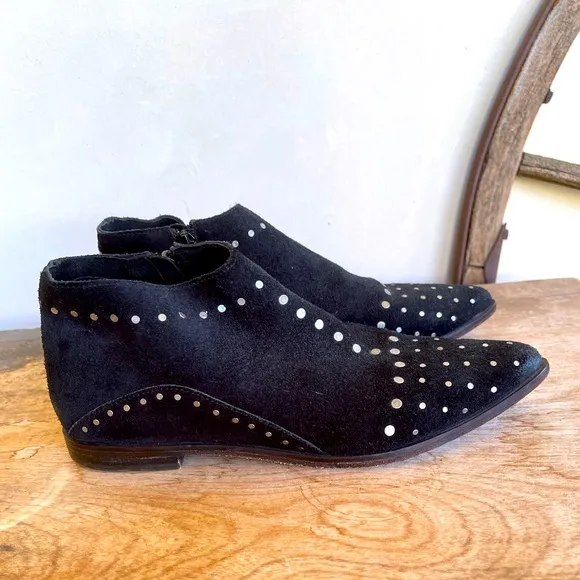FREE PEOPLE Black Suede Studded Ankle Boots Sz 7M