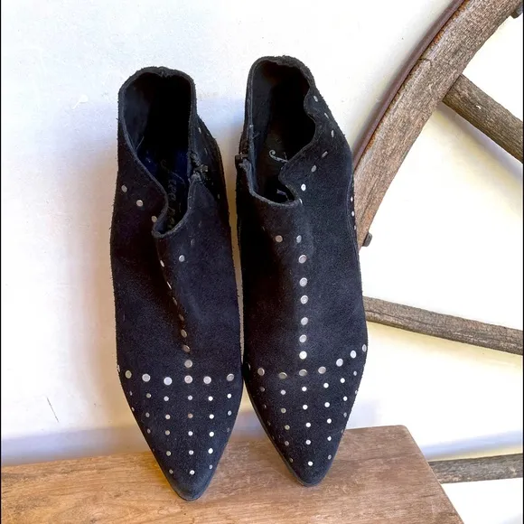 FREE PEOPLE Black Suede Studded Ankle Boots Sz 7M
