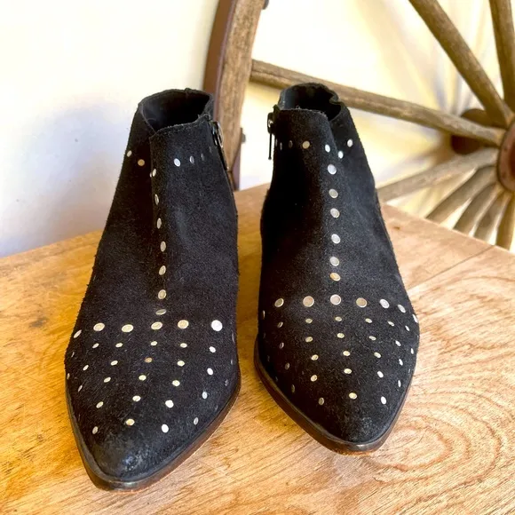 FREE PEOPLE Black Suede Studded Ankle Boots Sz 7M