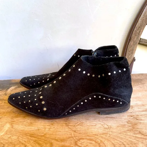 FREE PEOPLE Black Suede Studded Ankle Boots Sz 7M