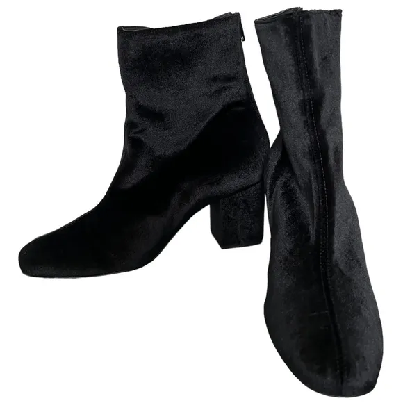 Free People Cecile Black Velvet Ankle Boots Size 11