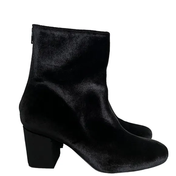 Free People Cecile Black Velvet Ankle Boots Size 11
