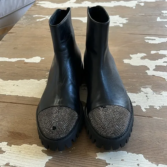 Free People NWT Lola Cruz Rhine Stones Black Zip Up  Boots. Comfortable! ❤️🌈