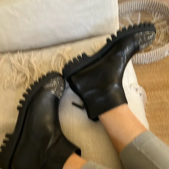 Free People NWT Lola Cruz Rhine Stones Black Zip Up  Boots. Comfortable! ❤️🌈