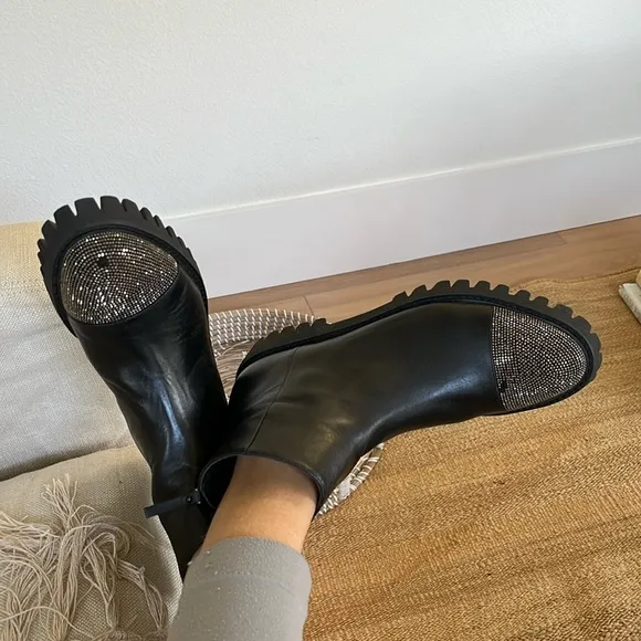 Free People NWT Lola Cruz Rhine Stones Black Zip Up  Boots. Comfortable! ❤️🌈