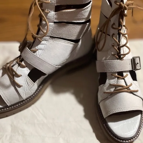 FREE PEOPLE SHANDY STYLE MANDI LACE UPS •NEW•