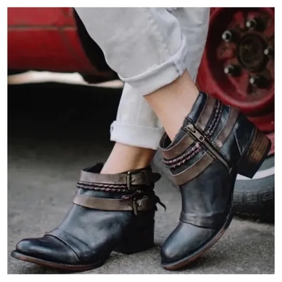 Freebird by Steven simba Black Leather Ankle Boots