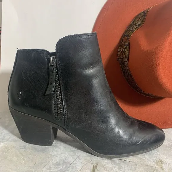Frye Black Leather Stacked Heel Zippered Ankle Boots Women’s Size 9 M