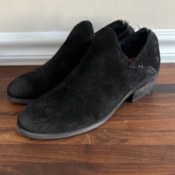 Frye Carson Shootie Black Suede Back Zipper Ankle Boots 7M