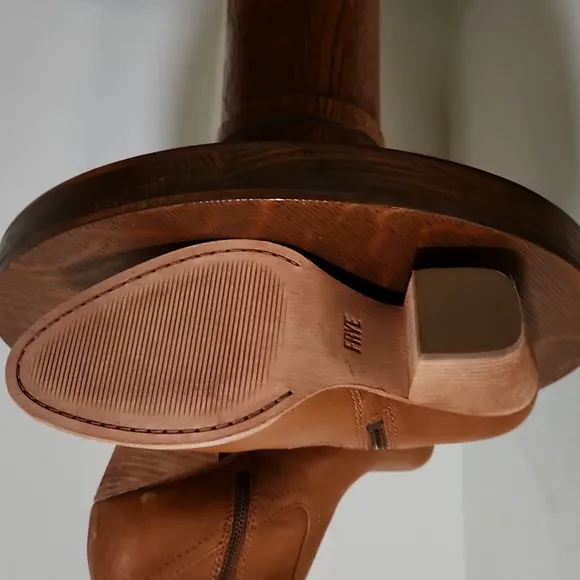 FRYE ESSA COGNAC LEATHER ANKLE BOOTIES BOOTS SIZE 7 NO BOX