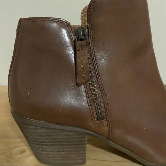 Frye Judith Double Zip Leather Booties Size 10 M