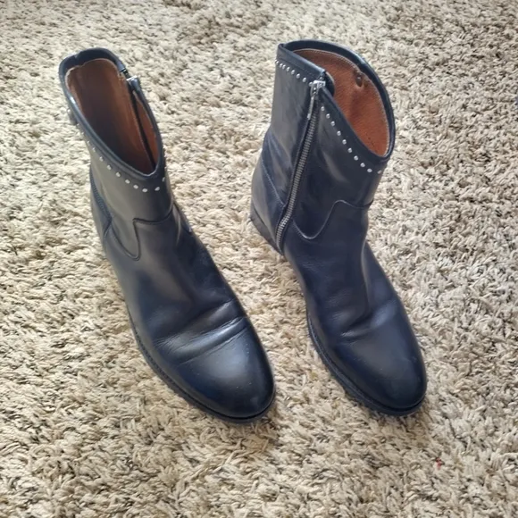 Frye Melissa Studded Boots Black Leather Riding Moto Ankle Booties Sz 8