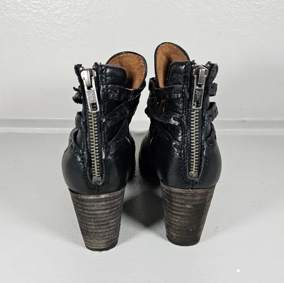 Frye Naomi Pickstitch Black Leather Ankle boots Size 7