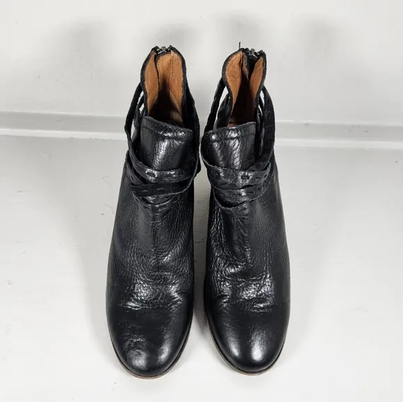 Frye Naomi Pickstitch Black Leather Ankle boots Size 7