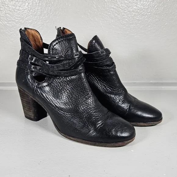 Frye Naomi Pickstitch Black Leather Ankle boots Size 7