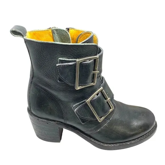 Frye Sabrina Black Leather‎ Double Buckle Ankle Boots