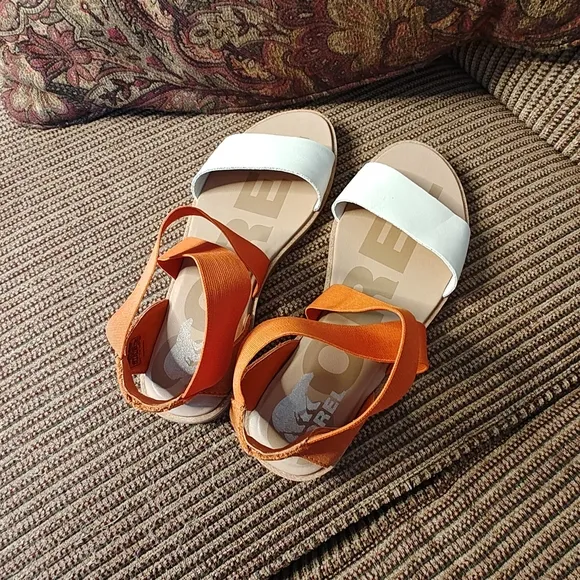Fun &amp; Stylish Sorel Women's Ella II Slide Sandals In Desert Sun &amp; Chalk Size 7.5