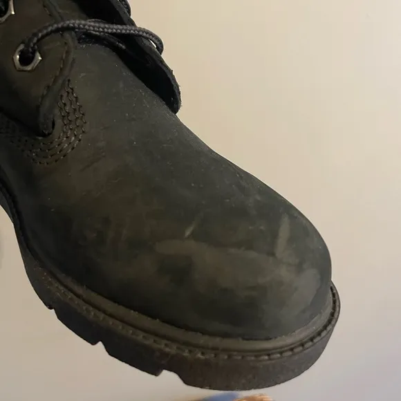 (GENTLY USED) Boys TIMBERLAND 2.5Y Kids Premium 6-Inch Waterproof Boots