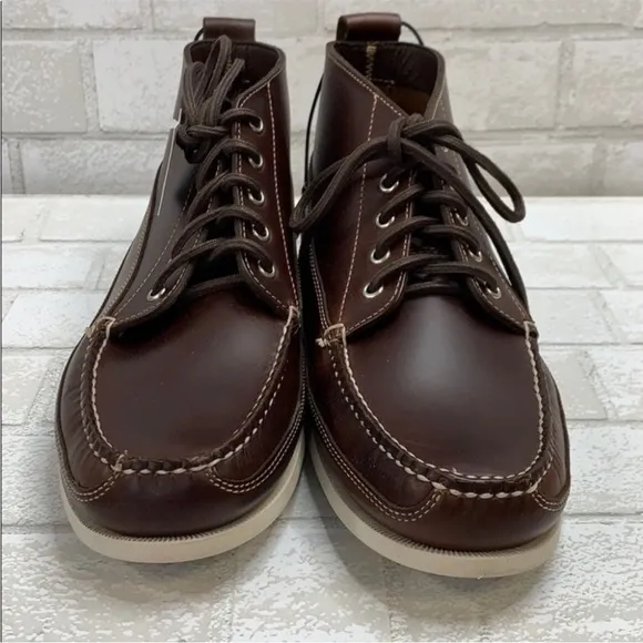 GH Bass Men's Leather CampShoe Hand Stitched Seam 10.5 New with box