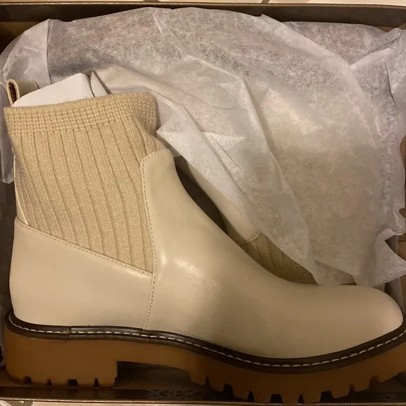 GIANI BERNINI Women’s new ankle boots size 8.5. #11