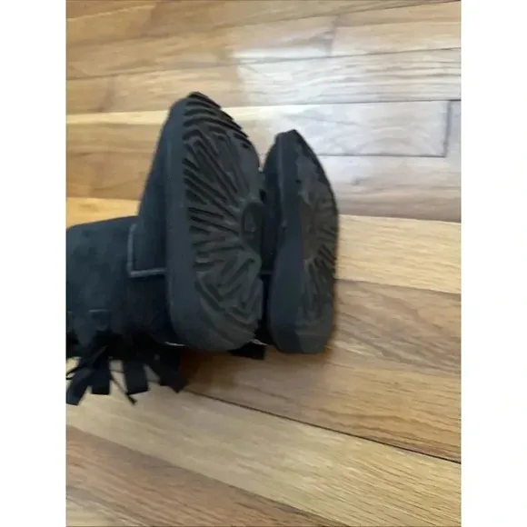 Girl's Boots UGG Kids Bailey Bow II Toddler Size 7