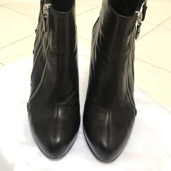 Giuseppe Zanotti women’s ankle boots size 38.5