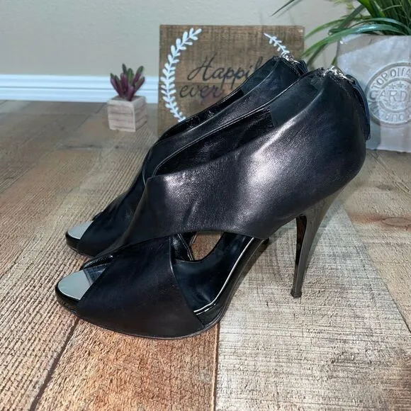 Giuseppe ZanottiBlack Leather Crisscross Ankle Size 38.5 Boots/Booties