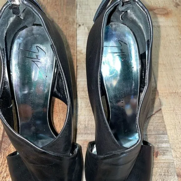 Giuseppe ZanottiBlack Leather Crisscross Ankle Size 38.5 Boots/Booties